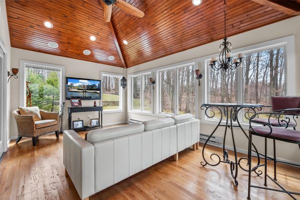 Interior, Living room, Pendant Lights, Recessed Lighting, Wooden Ceilings, Wood Texture Flooring