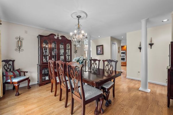 Chandelier, Dining room, Interior, Recessed Lighting, Wood Texture Flooring