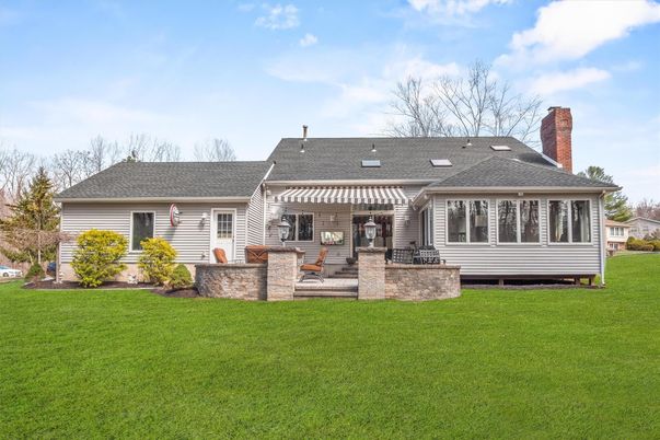 Backyard, Exterior, Facade, Cape Cod