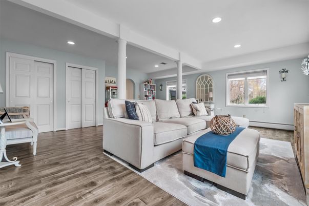Interior, Living room, Recessed Lighting, Wood Texture Flooring