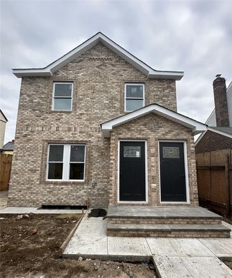 Exterior, Facade, Brick Facade, Brick Traditional