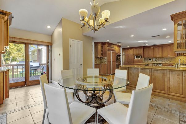 Chandelier, Dining room, Interior, Kitchen, Recessed Lighting, Stainless Steel Appliances