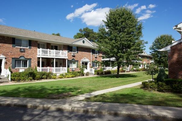 Backyard, Exterior, Facade, Brick Facade, Georgian