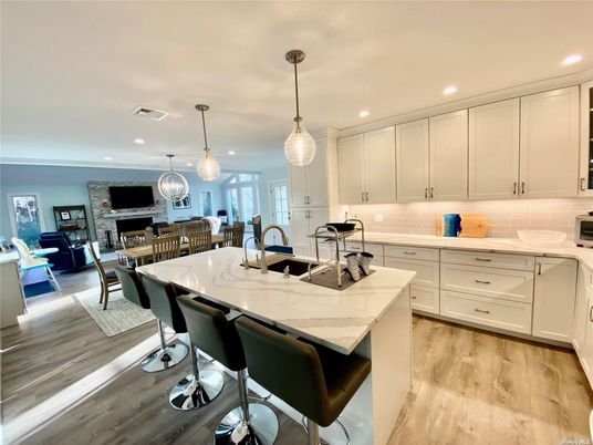 Dining room, Interior, Kitchen, Living room, Pendant Lights, Recessed Lighting, Wood Texture Flooring
