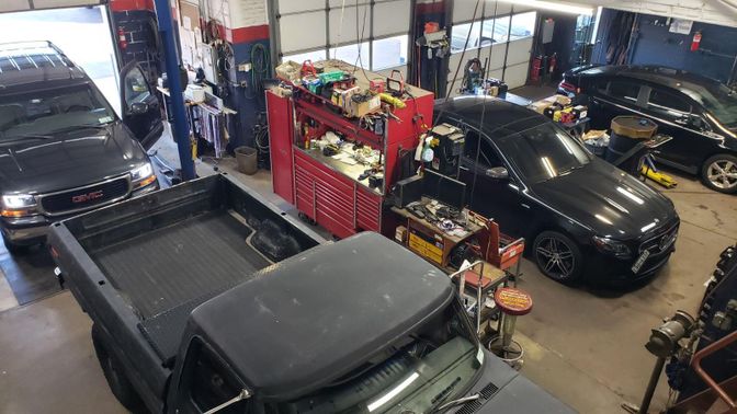 Garage, Interior