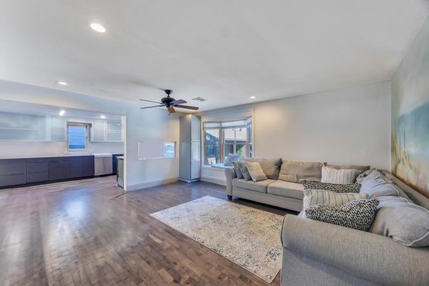 Interior, Living room, Recessed Lighting, Wood Texture Flooring