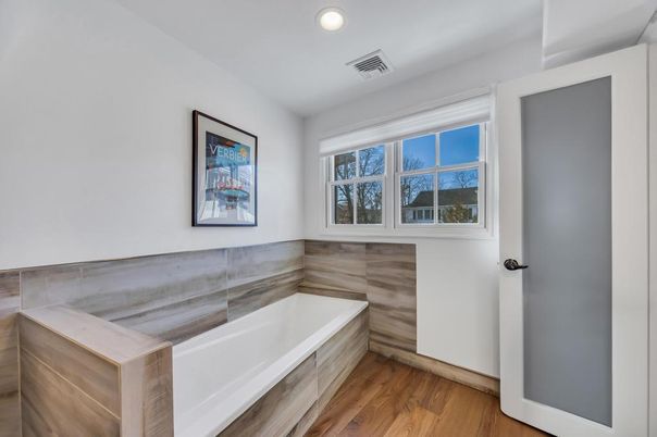 Bathroom, Interior, Recessed Lighting, Wood Texture Flooring