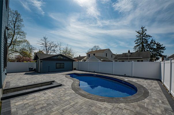 Detached Garage, Exterior, Pool