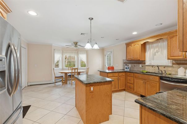 Dining room, Interior, Kitchen, Pendant Lights, Recessed Lighting, Stainless Steel Appliances