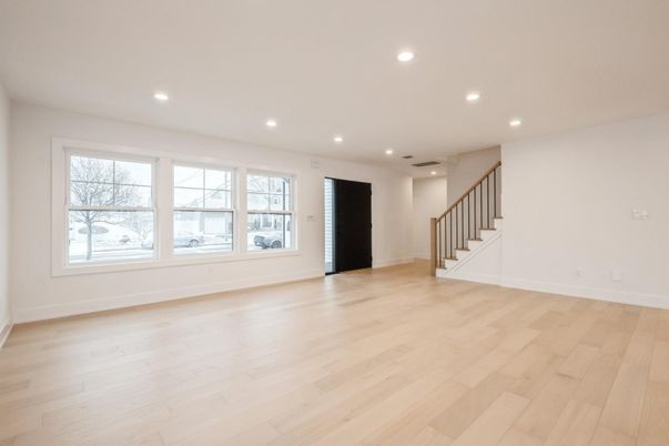 Empty room, Interior, Recessed Lighting, Wood Texture Flooring