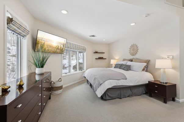 Bedroom, Interior, Recessed Lighting