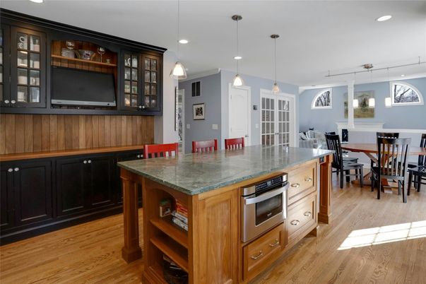 Dining room, Interior, Kitchen, Pendant Lights, Recessed Lighting, Wood Texture Flooring