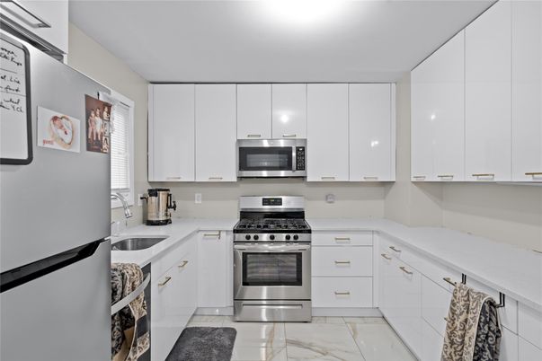 Interior, Kitchen, Stainless Steel Appliances