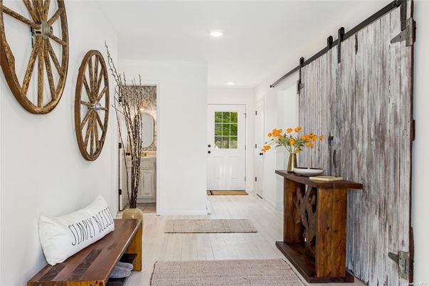 Interior, Pendant Lights, Recessed Lighting, Wood Texture Flooring
