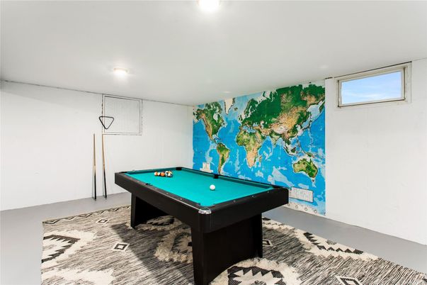 Billiard Table, Game Room, Interior