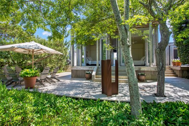 Exterior, Hot Tub