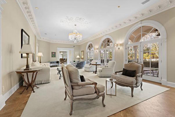 Chandelier, Interior, Living room, Recessed Lighting, Wood Texture Flooring