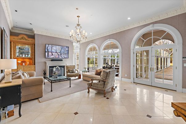 Chandelier, Fireplace, Interior, Living room, Recessed Lighting
