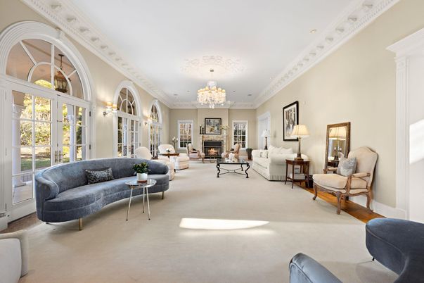 Chandelier, Fireplace, Interior, Living room, Recessed Lighting