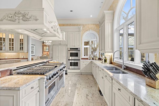 Chandelier, Interior, Kitchen, Recessed Lighting, Stainless Steel Appliances