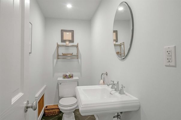 Bathroom, Interior, Recessed Lighting