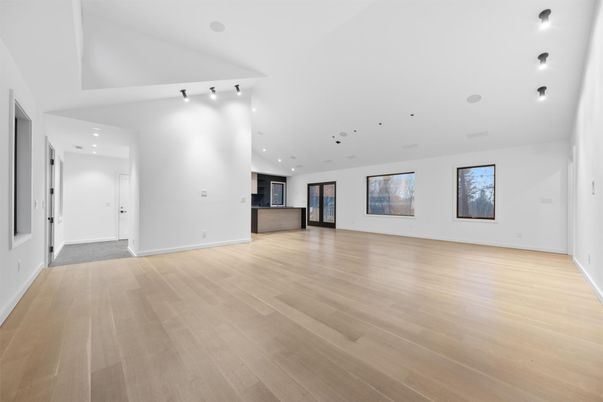 Empty room, Interior, Recessed Lighting, Wood Texture Flooring