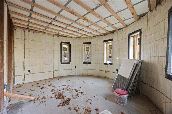 Empty room, Interior, Wooden Beams