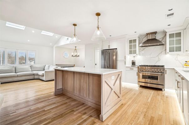 Interior, Kitchen, Living room, Pendant Lights, Recessed Lighting, Stainless Steel Appliances, Wood Texture Flooring
