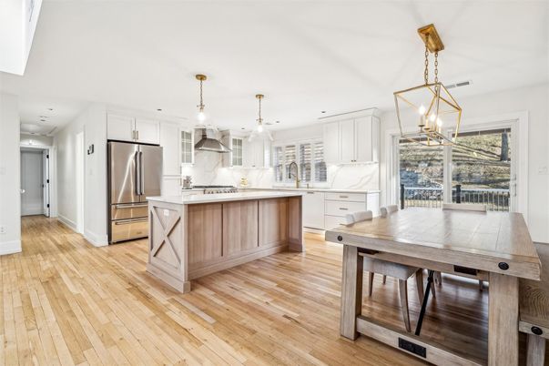 Dining room, Interior, Kitchen, Pendant Lights, Stainless Steel Appliances, Wood Texture Flooring