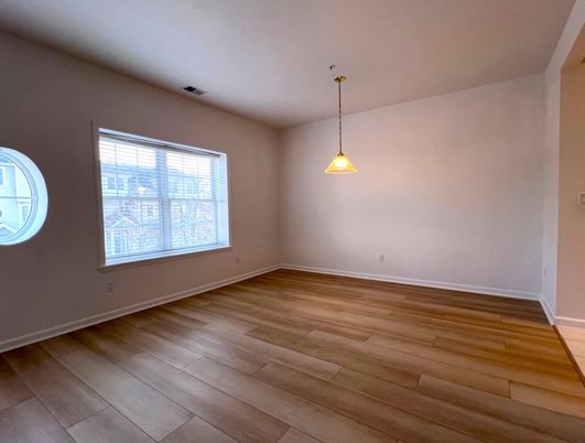Empty room, Interior, Pendant Lights, Wood Texture Flooring