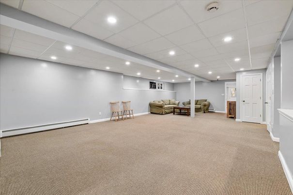 Empty room, Interior, Recessed Lighting