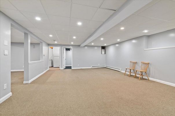 Empty room, Interior, Recessed Lighting