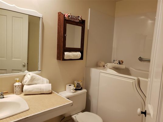 Bathroom, Interior, Tile Countertops