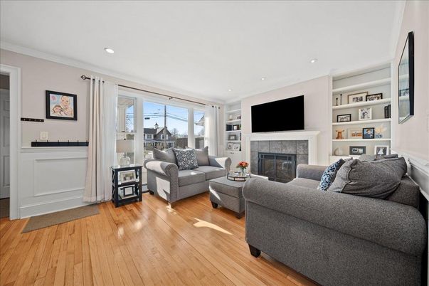 Fireplace, Interior, Living room, Recessed Lighting, Wood Texture Flooring