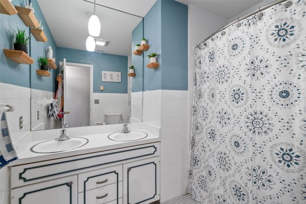 Bathroom, Dual Sink Vanities, Interior, Pendant Lights