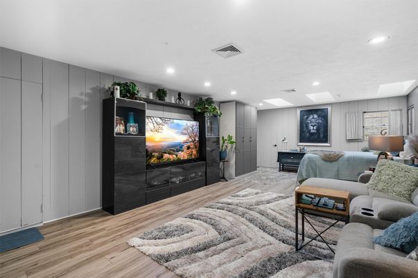 Interior, Living room, Recessed Lighting, Wood Texture Flooring