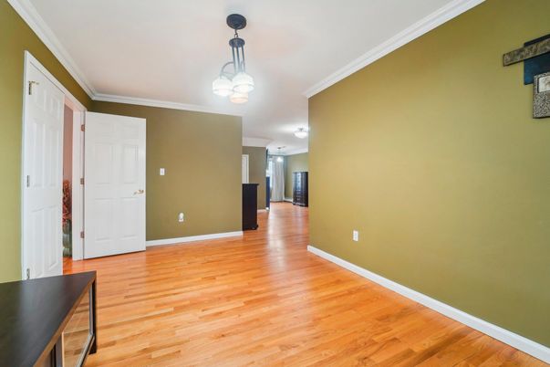 Empty room, Interior, Pendant Lights, Wood Texture Flooring