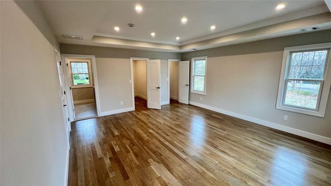Empty room, Interior, Recessed Lighting, Wood Texture Flooring