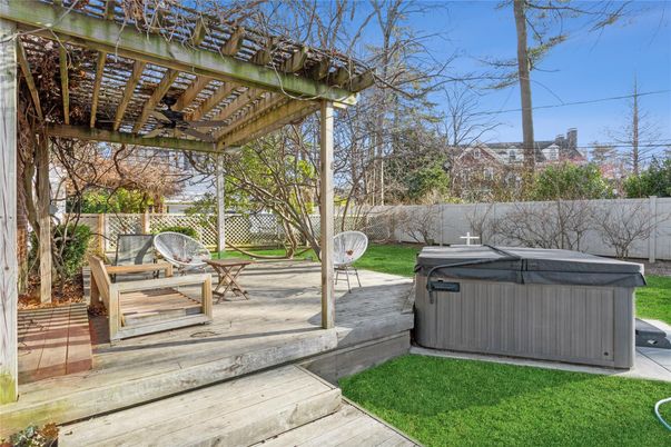 Exterior, Hot Tub