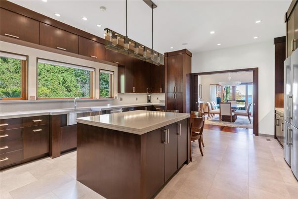 Dining room, Interior, Kitchen, Pendant Lights, Recessed Lighting, Stainless Steel Appliances