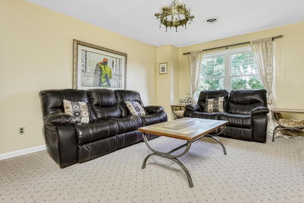 Chandelier, Interior, Living room