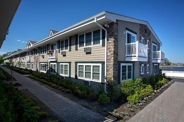 Exterior, Facade, Rowhouse