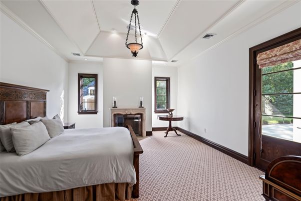 Bedroom, Fireplace, Interior, Pendant Lights