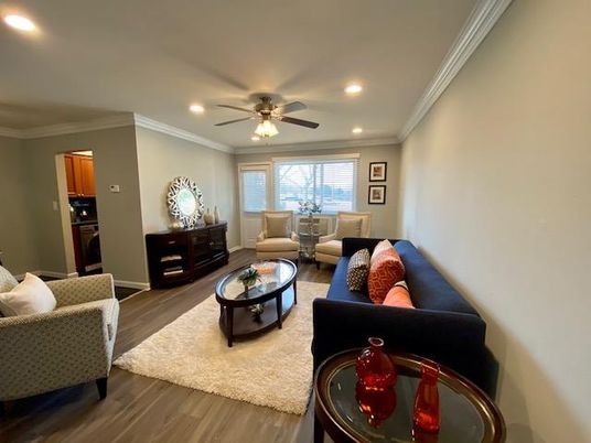Interior, Living room, Recessed Lighting, Wood Texture Flooring