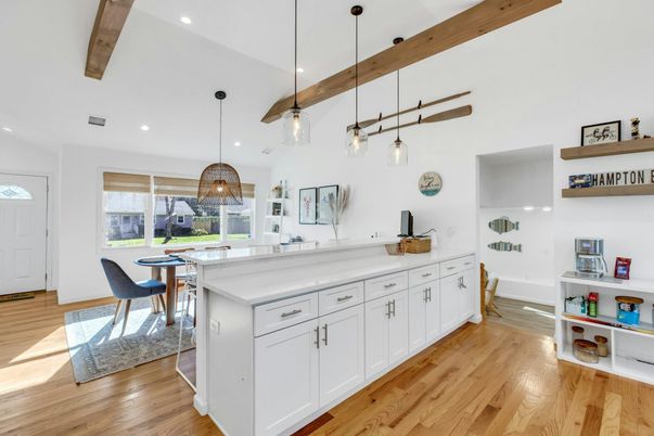 Dining room, Interior, Kitchen, Pendant Lights, Recessed Lighting, Wooden Beams, Wood Texture Flooring
