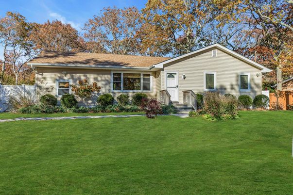 Backyard, Exterior, Facade, Ranch