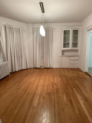 Empty room, Interior, Pendant Lights, Wood Texture Flooring