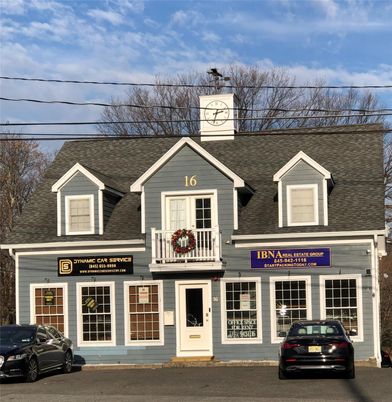 Exterior, Facade, Cape Cod