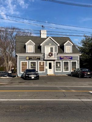 Attached, Exterior, Facade, Cape Cod