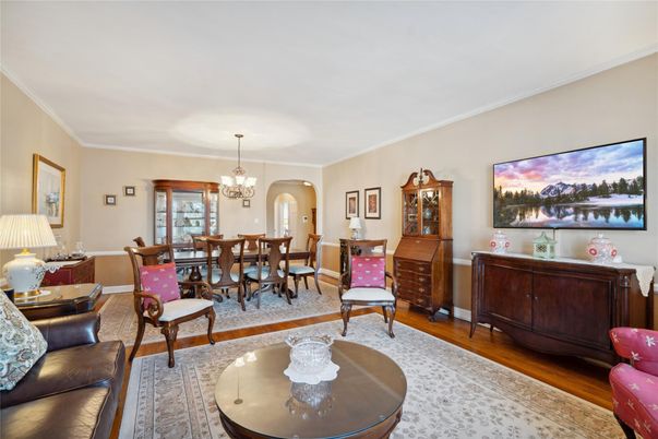 Chandelier, Dining room, Interior, Living room, Wood Texture Flooring